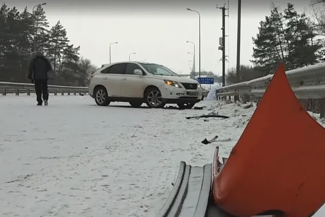 Вантажівка і 8 авто: під Житомиром стався аварійний колапс на трасі Київ-Чоп