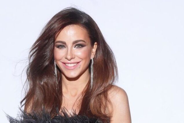 ''Колхоз'': Лорак разгромили в сети за странный наряд