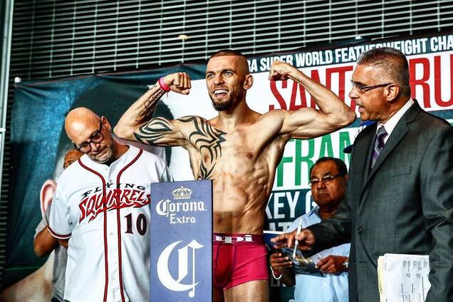 Бой известного украинского боксера неожиданно отменили