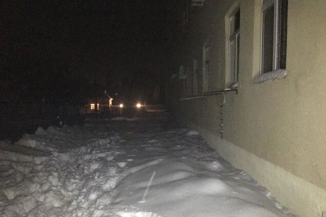 Під Харковом батько викинув сина з вікна