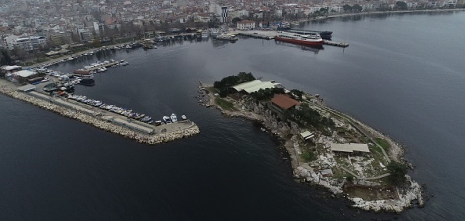 Страна НАТО построит остров у границ России: что известно