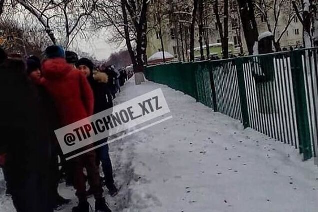 Работают взрывотехники: в Харькове ''заминировали'' сразу две школы