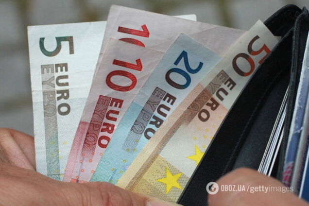 Паника вокруг обвала евро: украинцам дали совет, что делать с валютой