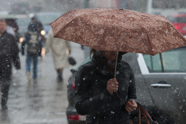 Снег перейдет в дождь: синоптики уточнили прогноз по потеплению в Украине