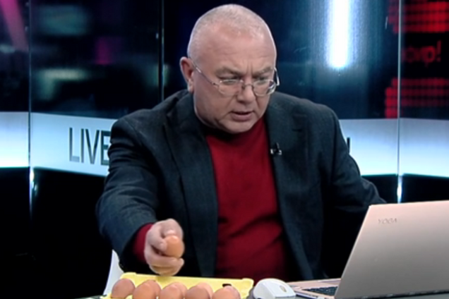 ''Швырнем ему в надменное лицо!'' Российский журналист едко осадил Путина стихом