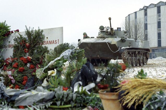 Они сняли маски...