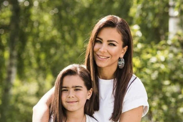 Ани Лорак с дочкой