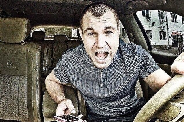 ''Сидит на шее у бабушки'': военного прокурора уличили в коррупции