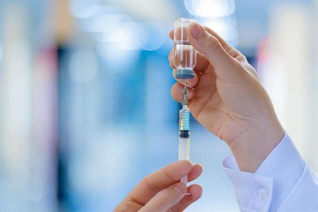 ''Вакцинировать нельзя!'' Украинские медики указали на прямую связь кори и гриппа