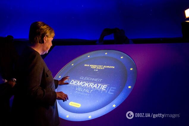 За ''неправильное мнение'' людей избегают в обществе, обзывают 'фашистами'. Такое бывает даже в Германии