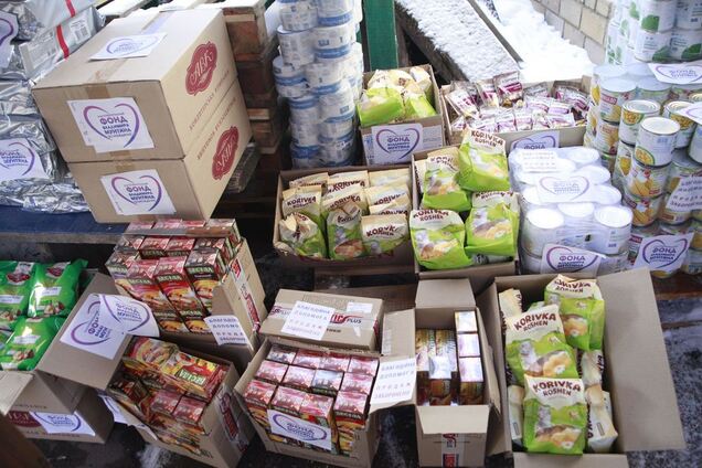 Фонд Мунтяна передал продукты жителям Донетчины в зоне проведения ООС