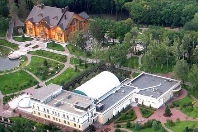 ''Золотого батона нет'': вокруг ''Межигорья'' Януковича разгорается новый скандал