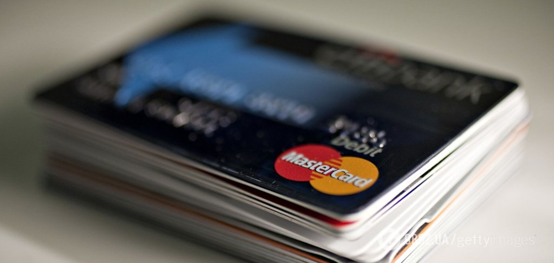 Mastercard ввела нові правила автоматичного списання грошей: що зміниться