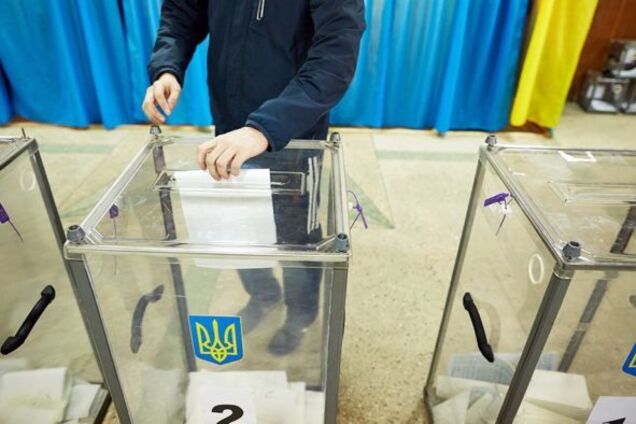 Вибори президента в Україні: Аваков повідомив про перші каруселі