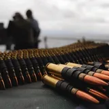 Опять опозорились: в России военные утопили в болоте боеприпасы на миллион