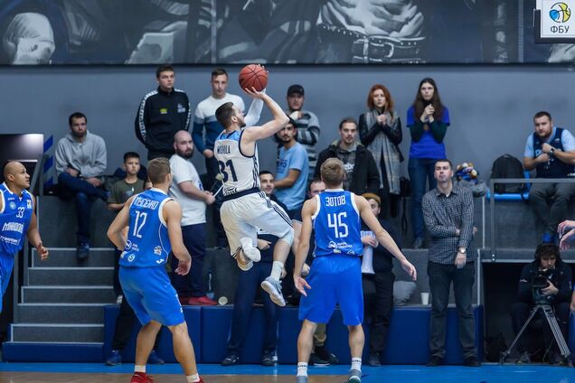 'Днепр' одолел 'Николаев': результаты Суперлиги Пари-Матч 19 января