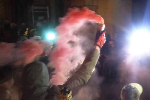 У Києві затримали націоналістів із труною: що трапилося