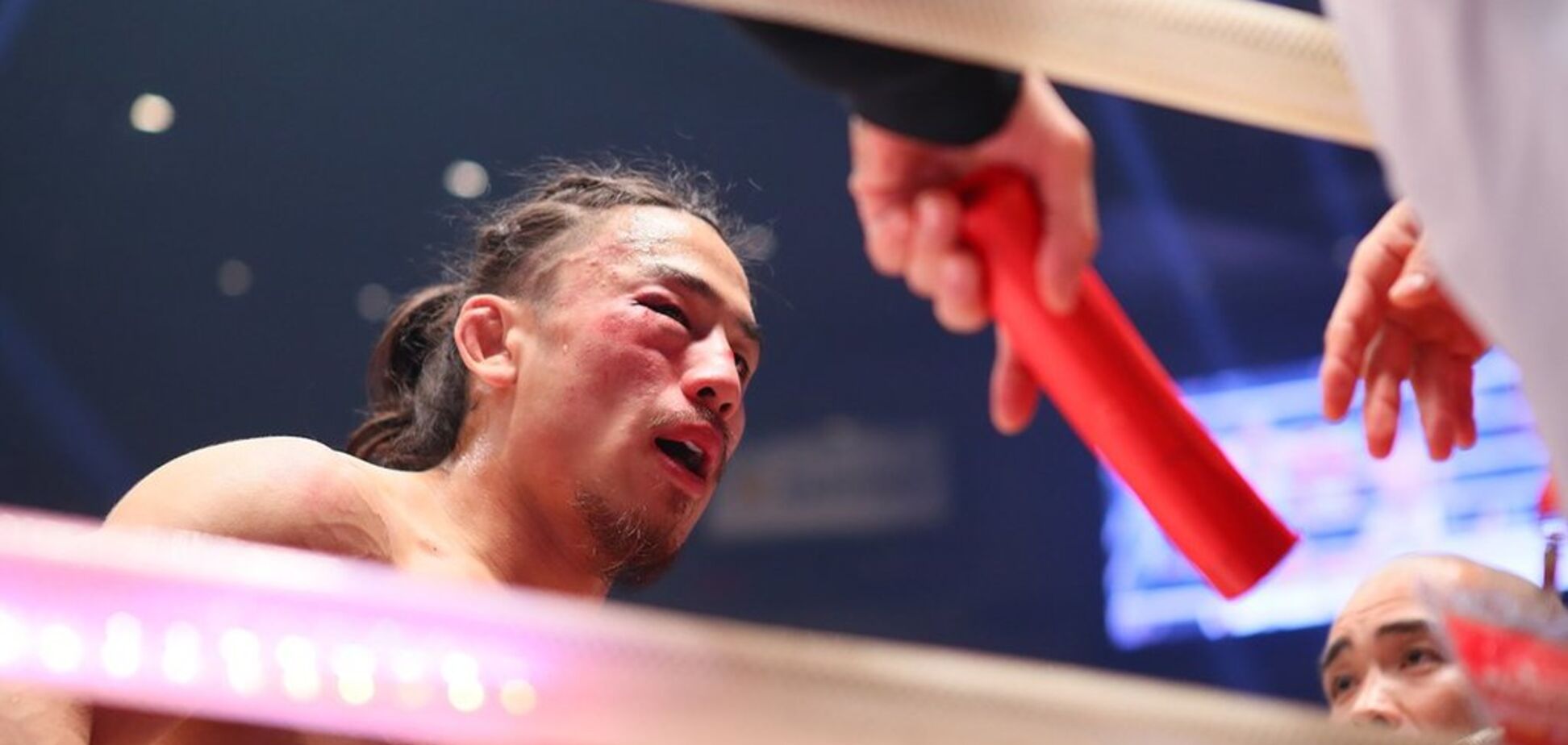 Кровавый пельмень: боец MMA получил ужасную травму — фото 18+