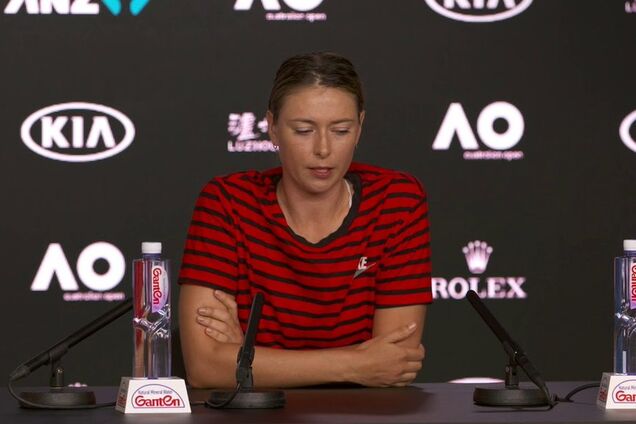 Шарапова зірвалася на прес-конференції після питання про допiнг