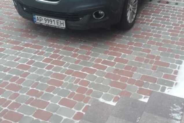 В Запорожье скандальный чиновник использует служебный автомобиль в личных целях