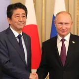 ''Путин торгуется'': российский политик раскрыл суть переговоров по Курилам