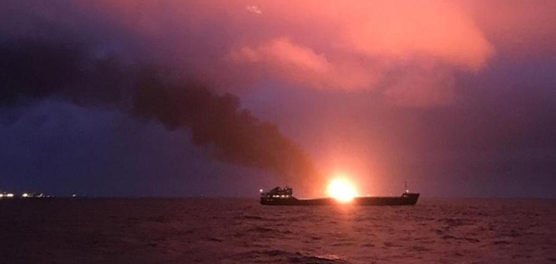 Названа причина страшного пожара на кораблях у Керченского пролива