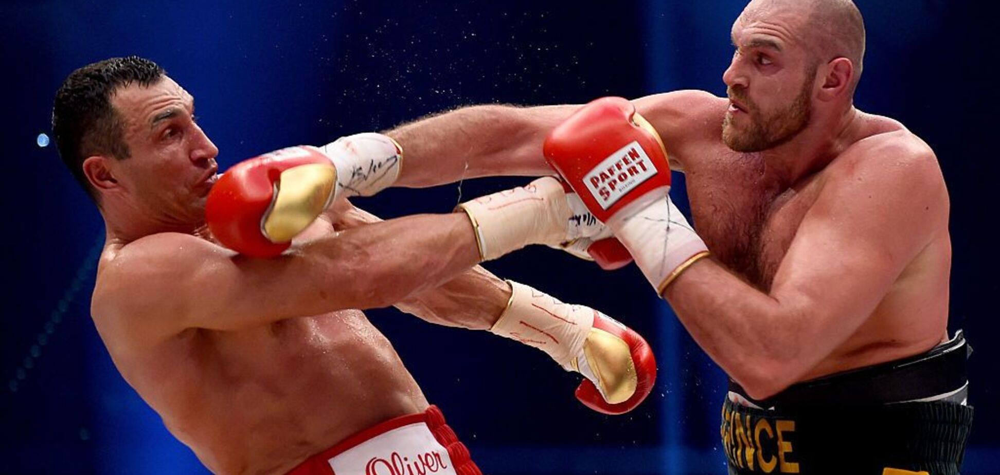 ''Ему пришлось'': легендарный чемпион рассказал, почему на самом деле Кличко проиграл Фьюри