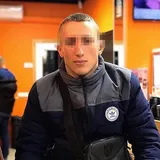 ''Бил кастетом по голове'': под Киевом в баре напали на посетителя