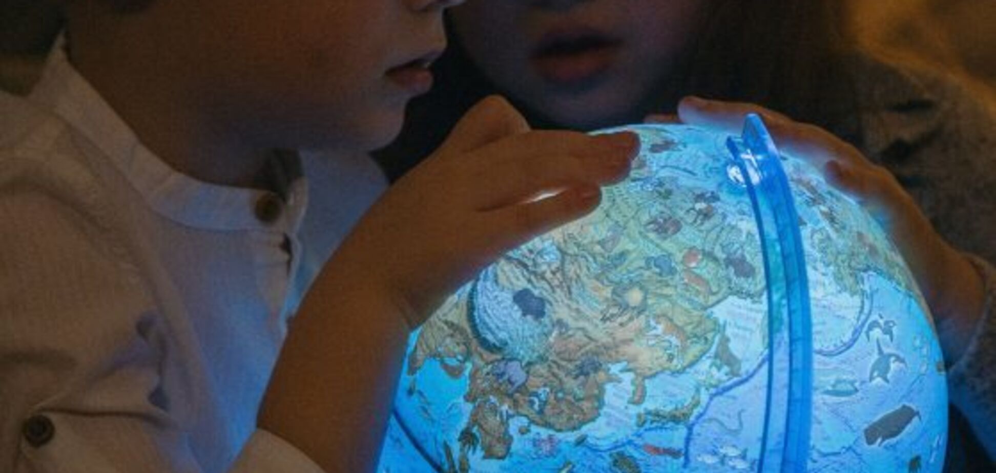 'Потрібно дрючити': в Одесі першокласників вчать по картах без Криму. Фотофакт