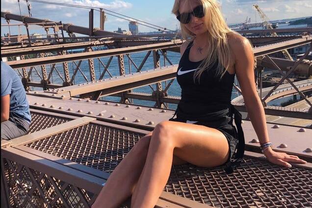 ''Гарні булочки'': українська тенісистка захопила мережу фото в купальнику