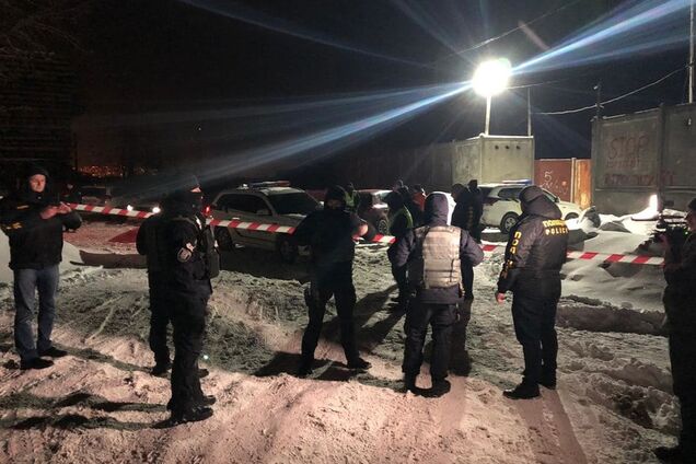 Стріляли, били і рубали сокирою: у Києві піщана мафія "Мостобуду"напала на журналістів