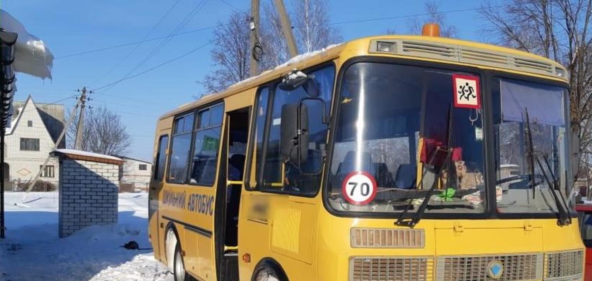 Під Києвом діти масово отруїлися у шкільному автобусі: троє у реанімації