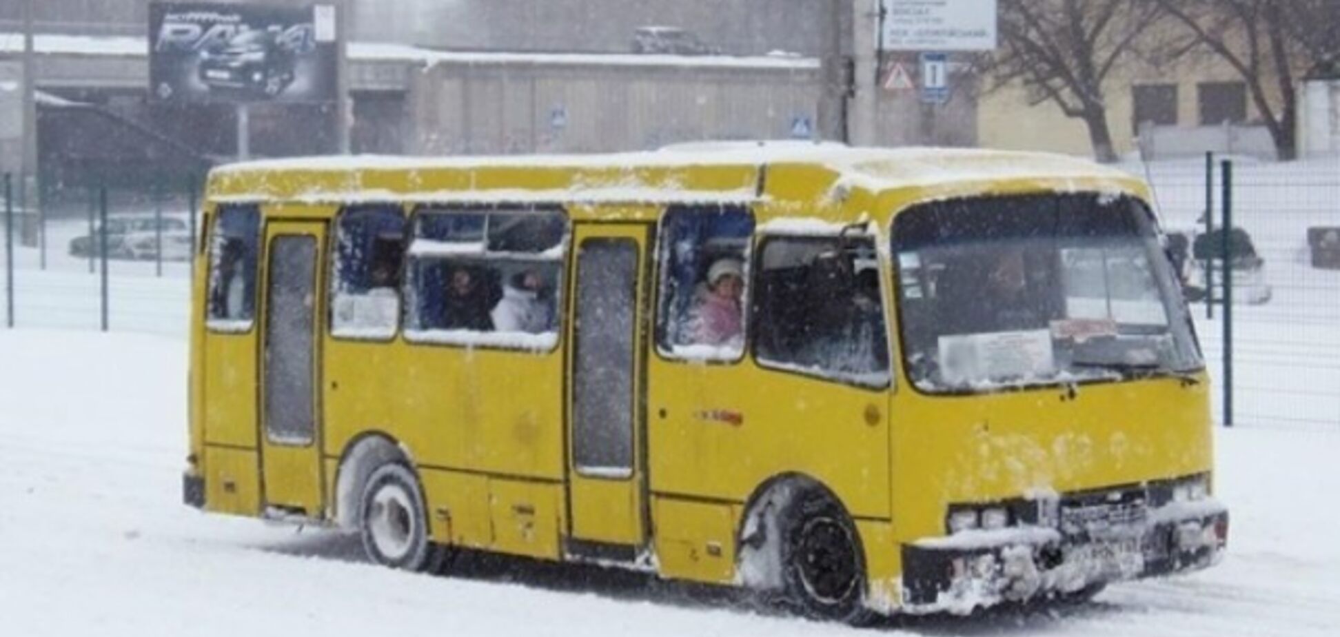 Не вистачило на проїзд: на Прикарпатті маршрутник вигнав дитину на лютий мороз