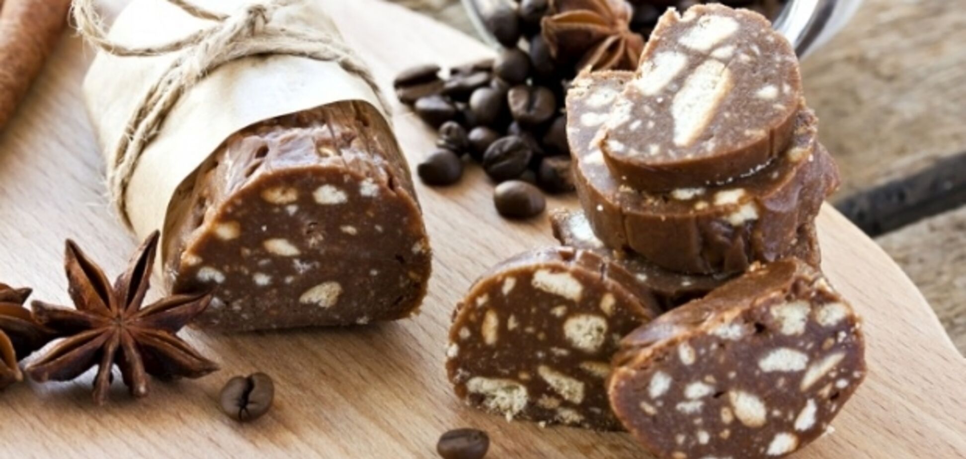 Шоколадна ковбаска з печива: рецепт з дитинства