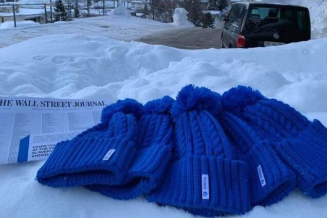 А почему нельзя украсть шапки в Давосе?