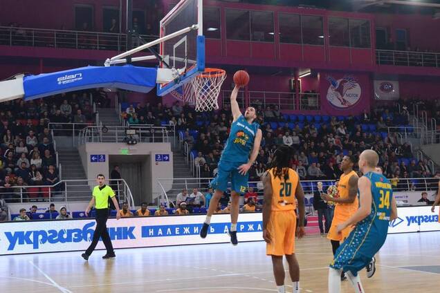 Украинцы обыграли легионеров в Матче звезд Суперлиги Пари-Матч