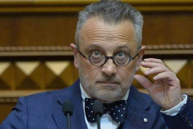 'Думал, что-то взорвалось!' Под Киевом на глазах у людей дерзко обокрали нардепа