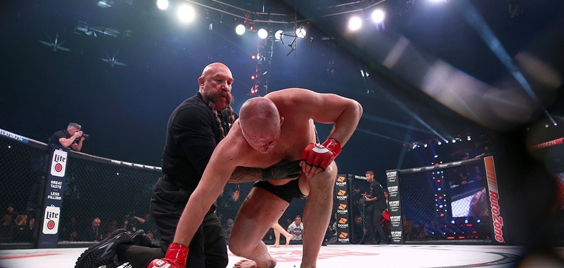 Ємельяненко дав перший коментар після принизливої поразки