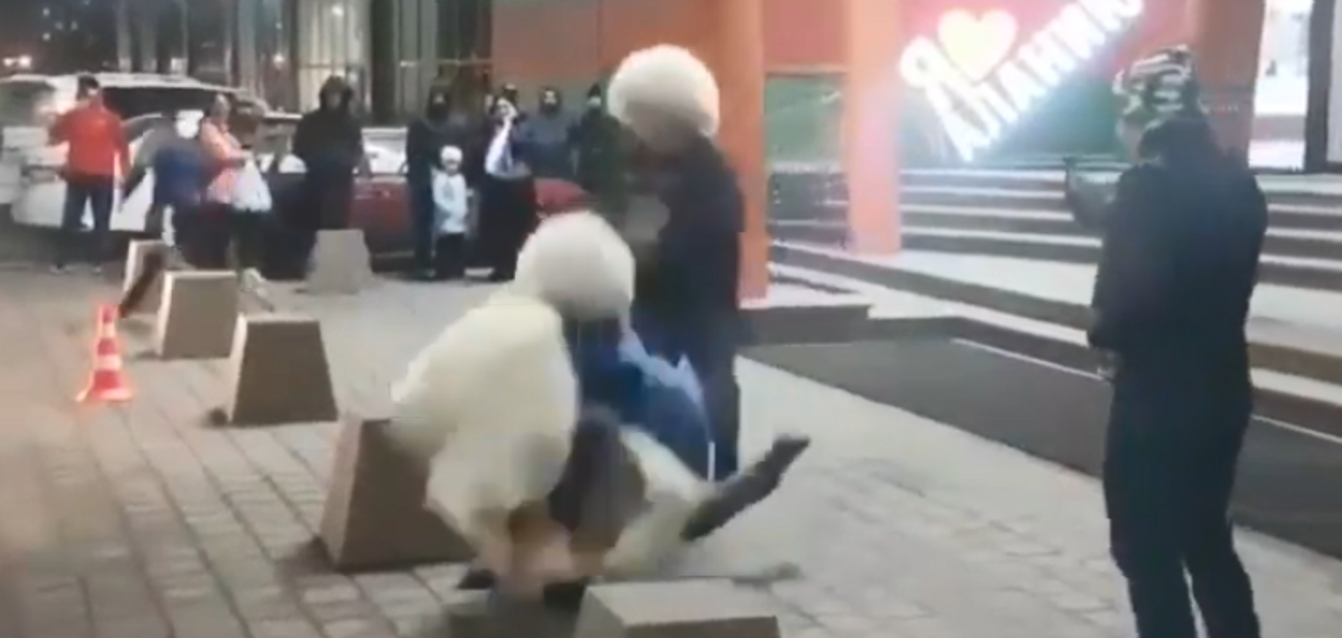 'Покалечили человека!' Неудачное похищение невесты на Кавказе сняли на видео