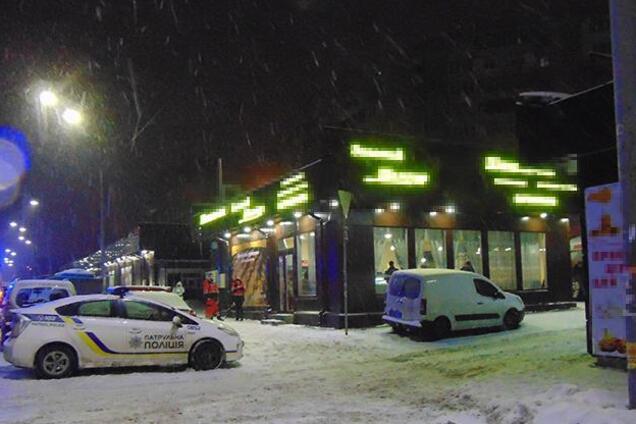 В Киеве в кафе произошла драка со стрельбой: фото с места ЧП