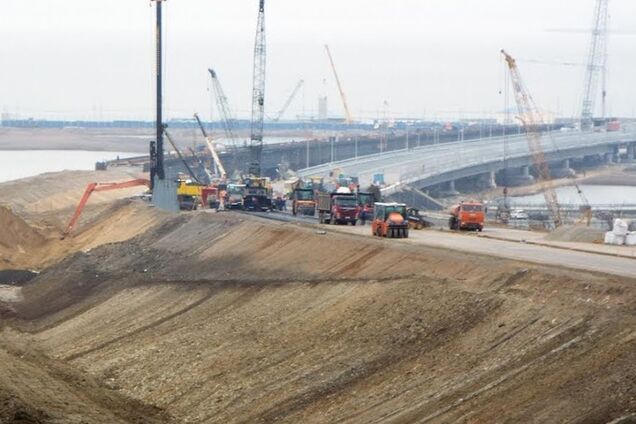 Насыпи обрушились: с Крымским мостом произошло новое ЧП