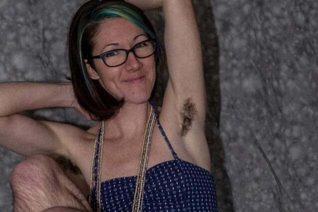 У США дівчина перестала голитися заради порятунку кохання. Фото