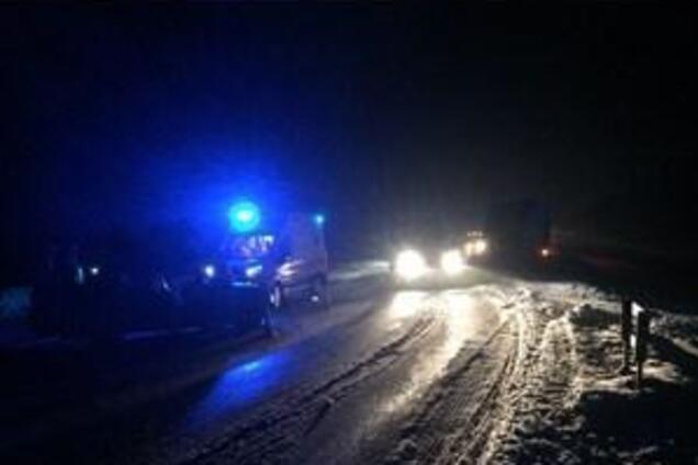 Під Києвом трапилася масштабна ДТП: багато загиблих і поранених