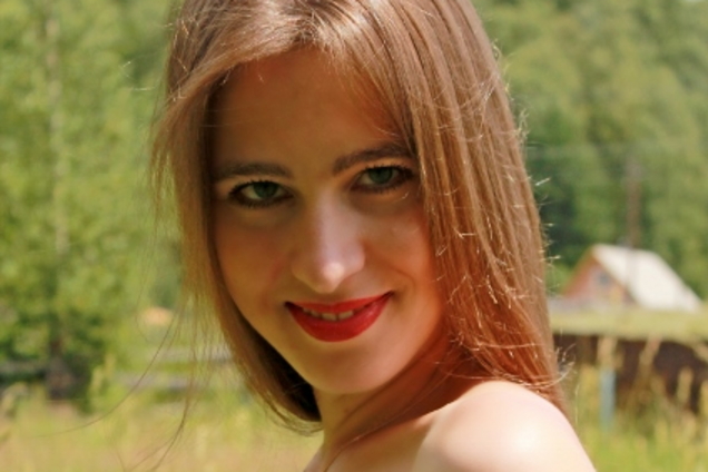 'Соромно за вас!' Співачка з Росії розлютила мережу піснею про Кримський міст