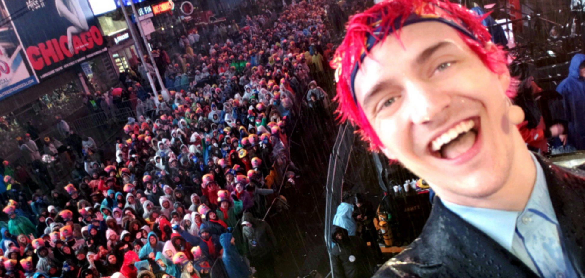 12 часов за ПК в день: киберспортсмен заработал $10 млн за год