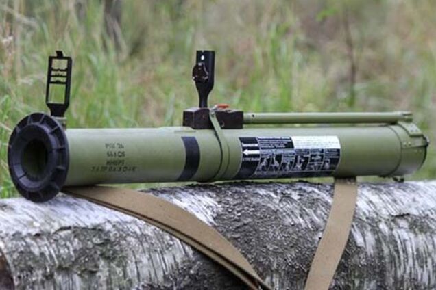 У Дніпрі авто з пасажирами розстріляли з гранатомета: подробиці та фото