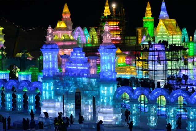Сніг і лід: яскравий фестиваль у Китаї здивував мережу