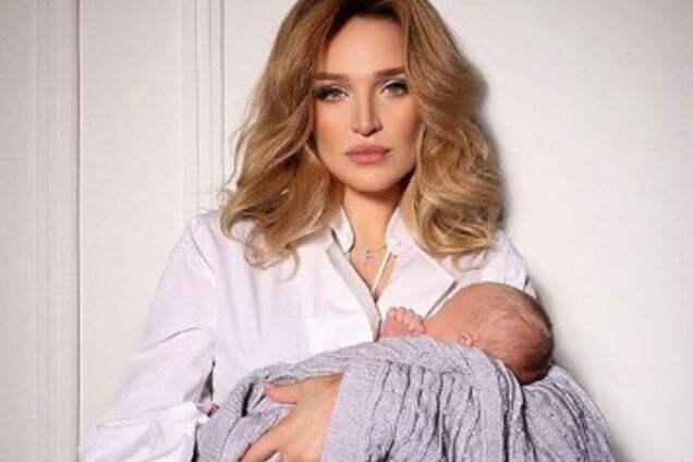 Дочь скандального нардепа Добкина впервые показала новорожденного сына