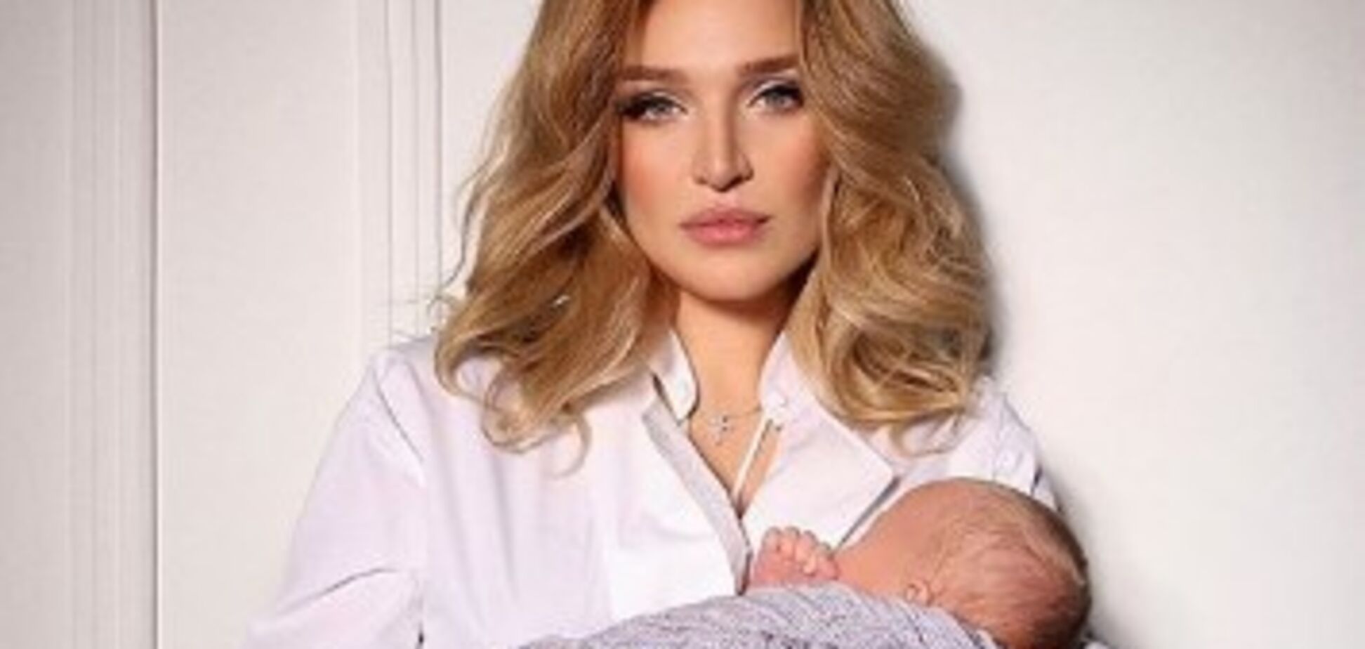 Дочь скандального нардепа Добкина впервые показала новорожденного сына