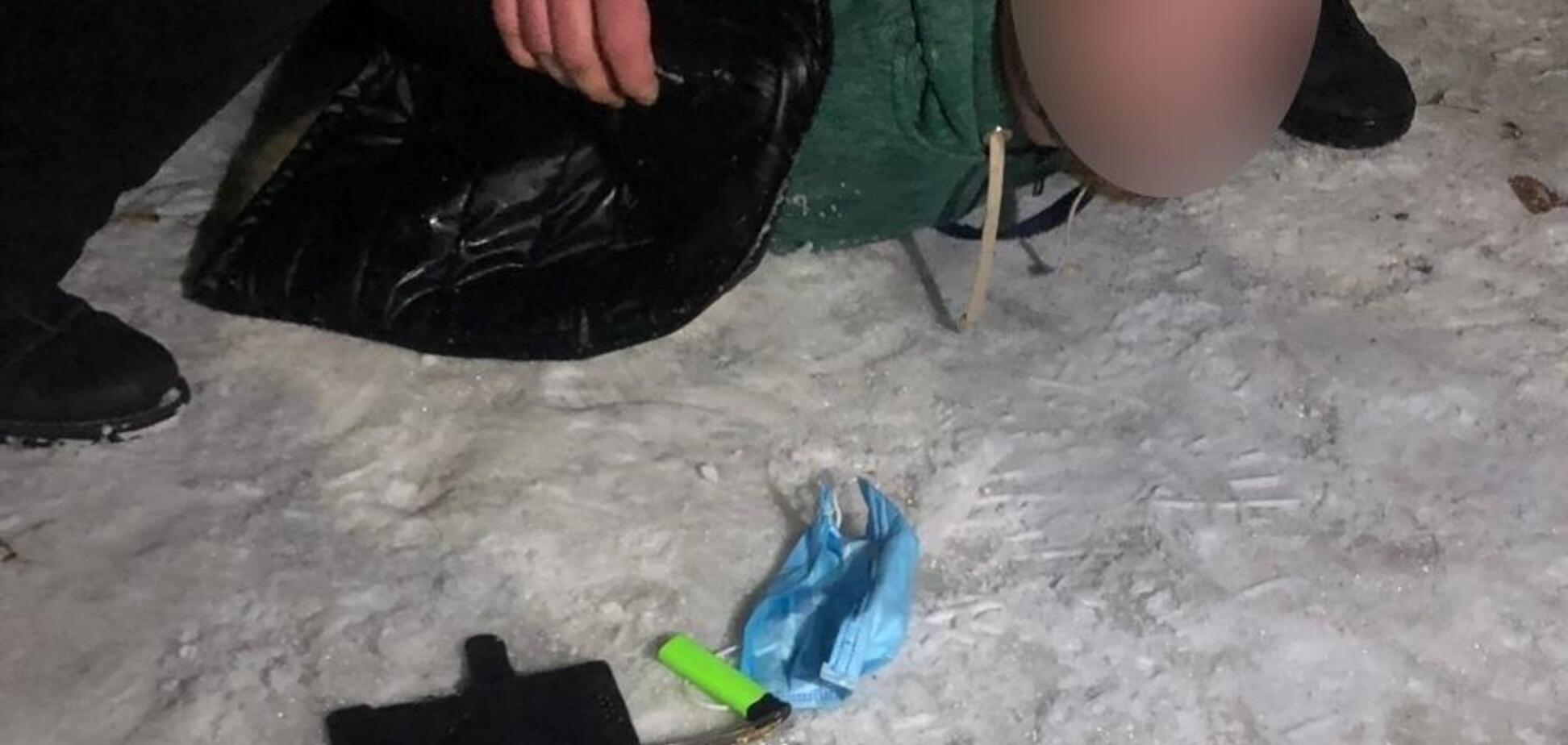 Погрожував смертельною вакциною: під Києвом розбійник нападав на перехожих